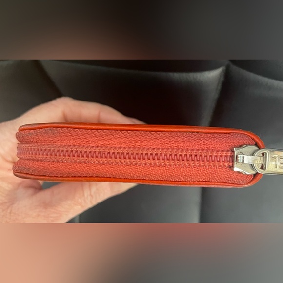 CHANEL CC Logo Caviar Skin Zip Around Long Wallet - Picture 4 of 13